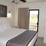 120 Fully Furnished 1Br Suite-Prime Location