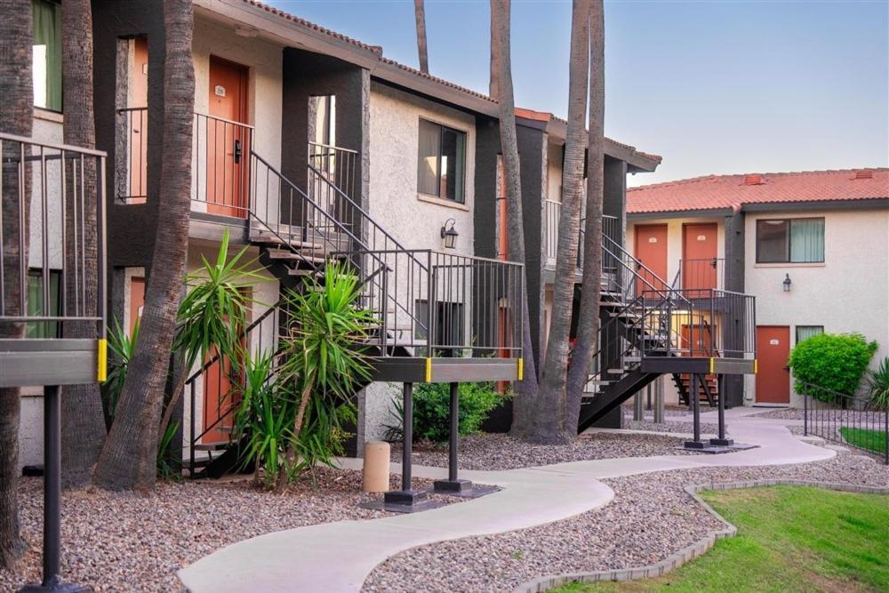 Apartment 120 Fully Furnished 1br Suite-prime Location Scottsdale